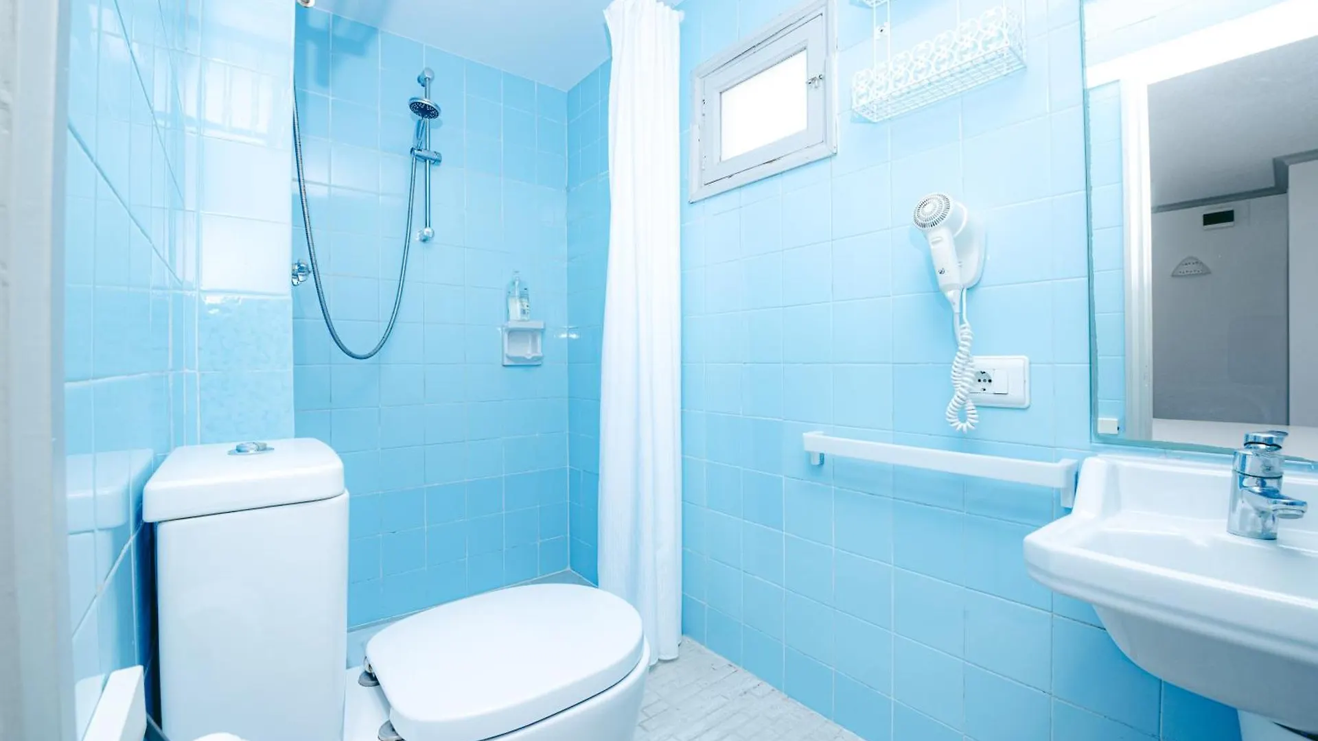 Hostel Hostal Flamingo By Nest Cala Llena İspanya