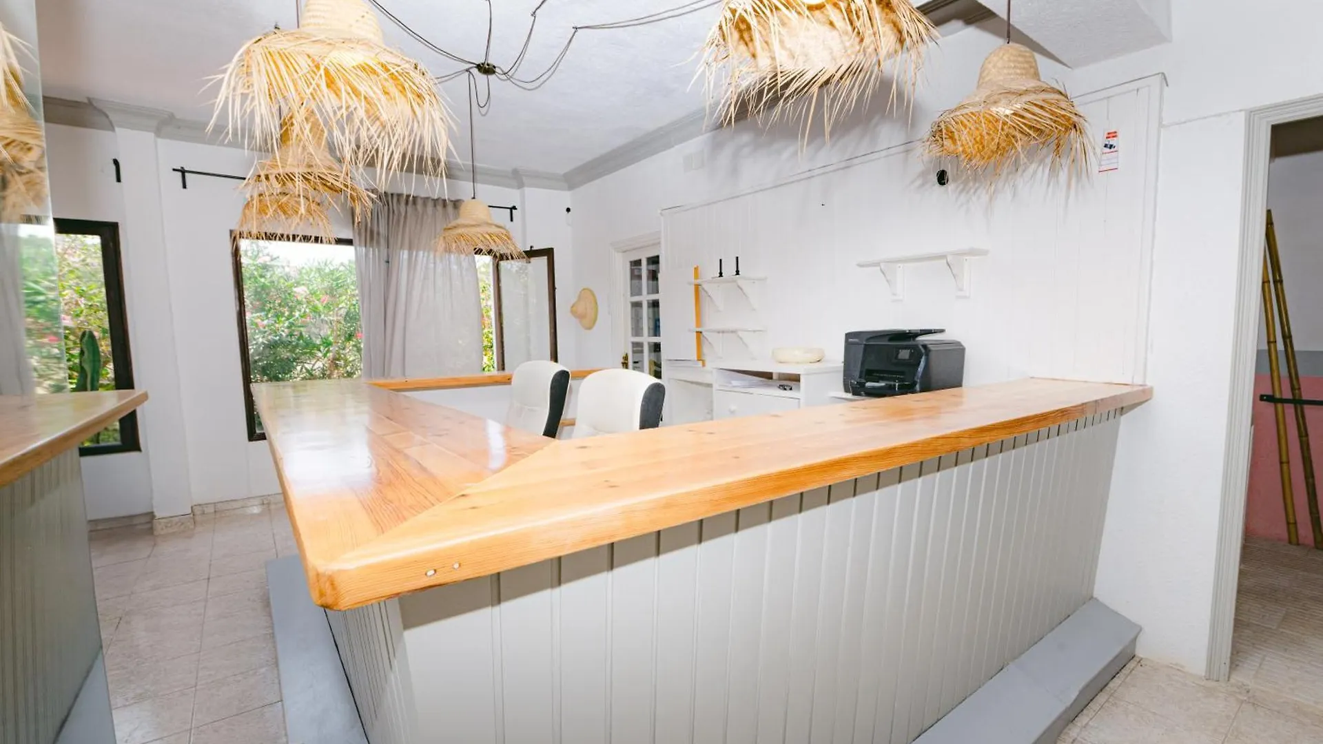 Hostel Hostal Flamingo By Nest Cala Llena