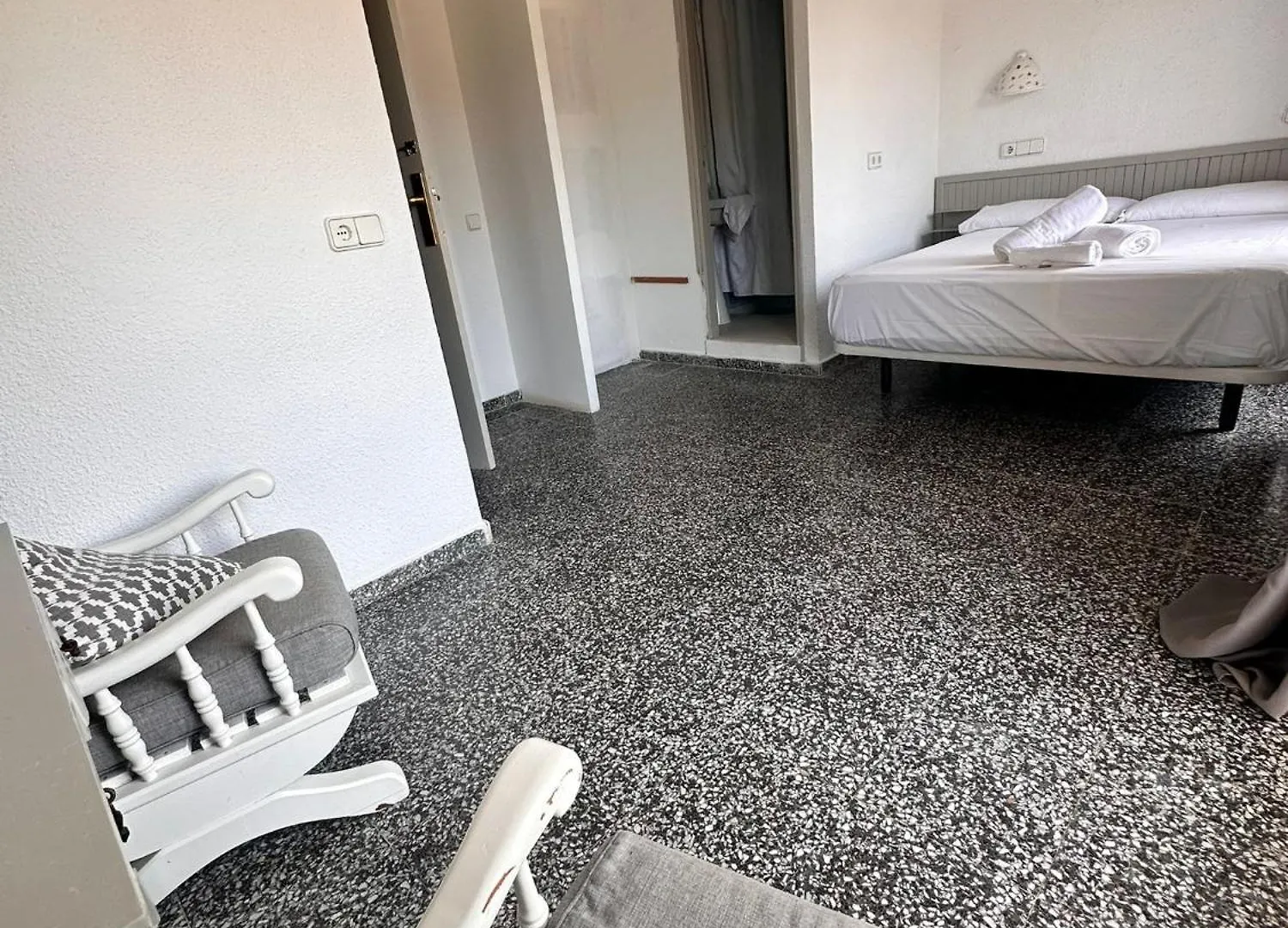 Hostel Hostal Flamingo By Nest Cala Llena