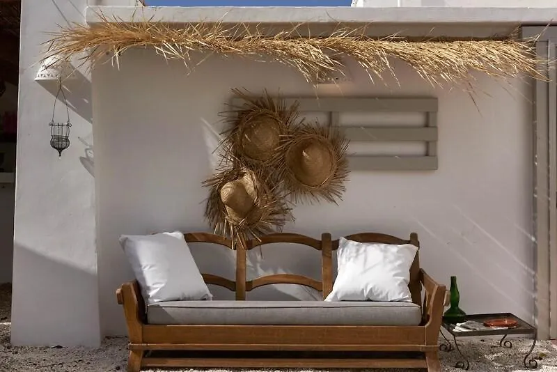 Hostel Hostal Flamingo By Nest Cala Llena